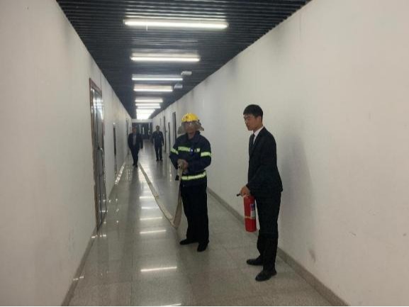 我校组织开展消防保安专项演练